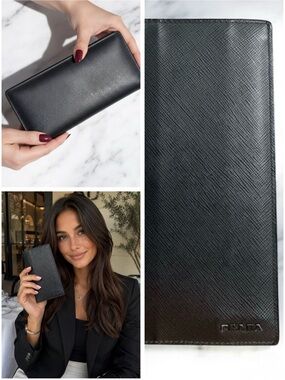 PRADA Saffiano Leather Long
Wallet Black Burgundy Multi-Color
Interior